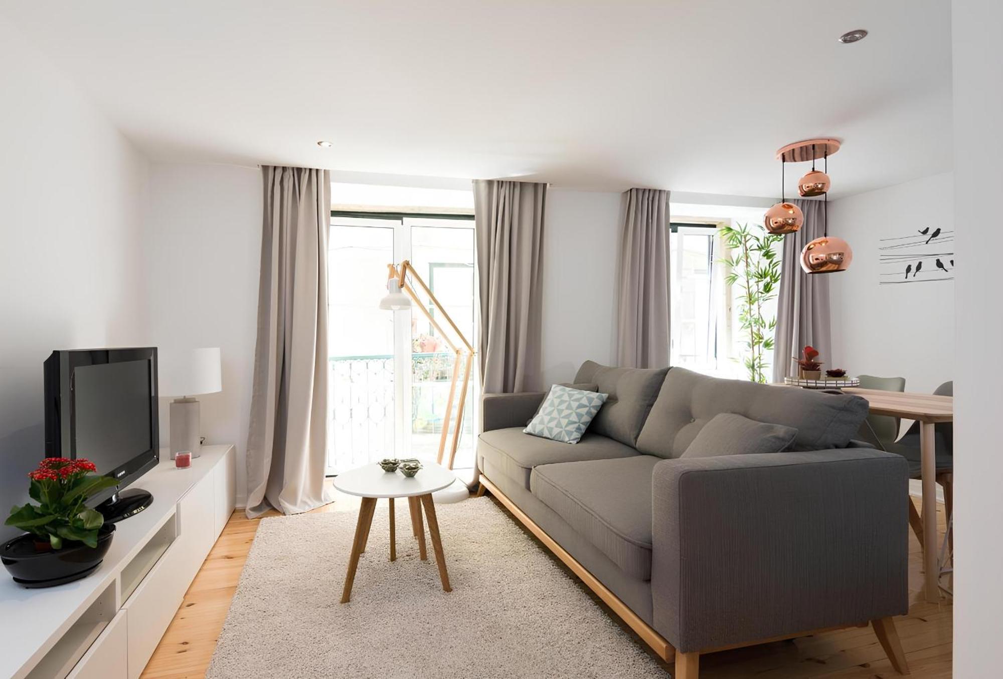 דירות Casa Do Castelo 2- Work Or Relax In The Historic Heart Of Lisbon! מראה חיצוני תמונה